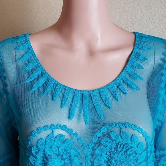 Renjo women's sheer embroidered top - Picture 5 of 9